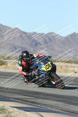 media/Nov-01-2025-CVMA (Sat) [[fc0f7531b8]]/Race 13-Femmewalla-Femmewalla UL/